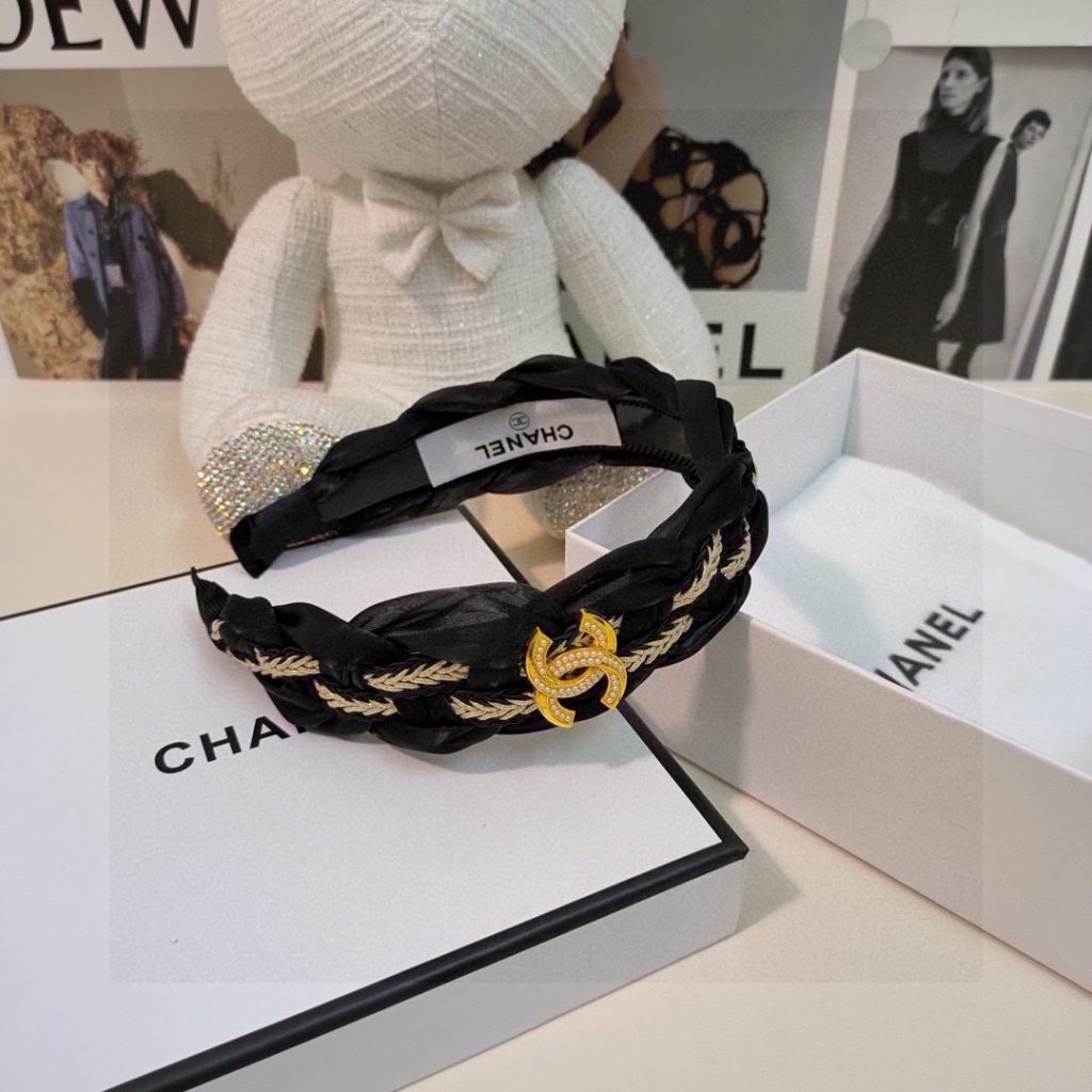 CHANEL シャネル ヘアバンド ブランド 本革 ブラック 全2色 ブランド小物｜ランチの日に写真で選び方を確認