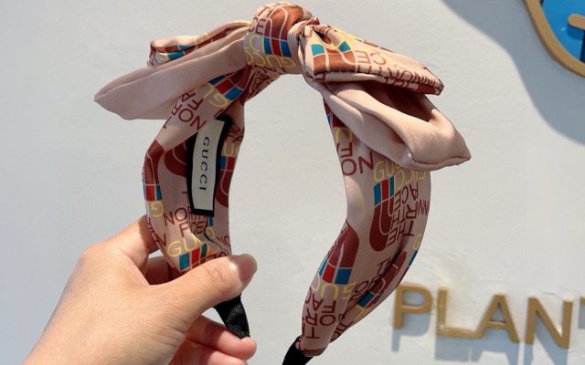 GUCCI グッチ ヘアアクセサリー ファッション バンド ベージュ