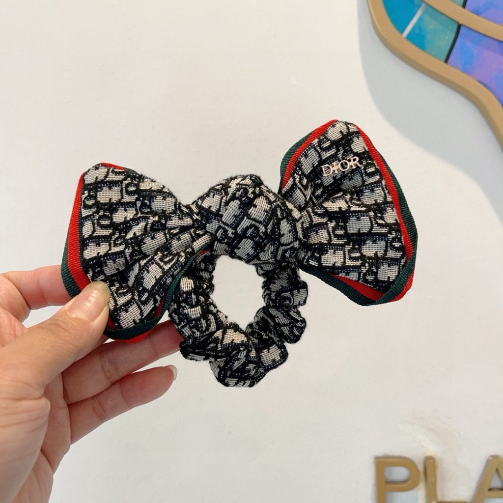 DIOR ディオール ボウタイヘアバンド ブラック 全2色 ブランド小物｜ランチの日に写真で選び方を確認