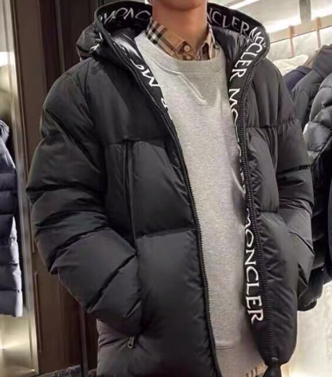 MONCLER MONTCLA Moncler 秋冬 ！ モンクレール 超レア MONTCLA ダウンジャケット Moncl…｜カフェに使…