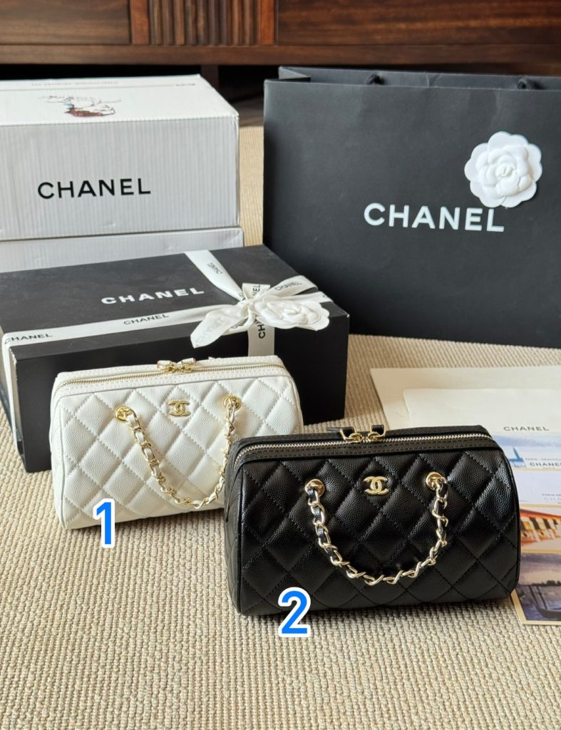 職場の移動で邪魔になりにくいCHANELのバッグ